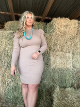 Load image into Gallery viewer, Roxy Dress