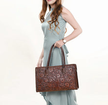 Load image into Gallery viewer, Mojave Shoulder Bag