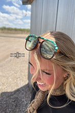 Load image into Gallery viewer, DS Sonoma Sunset Sunglasses