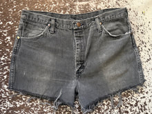 Load image into Gallery viewer, Vintage Wranglers - BLACK - Fits 8/10 - #2
