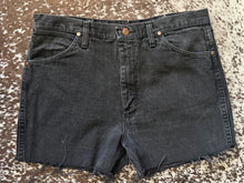 Load image into Gallery viewer, Vintage Wrangler- BLACK - fits 8/10 - #5
