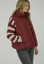 Load image into Gallery viewer, Puffer Vest - Maroon
