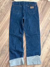 Load image into Gallery viewer, Vintage Wranglers - Women’s 10/12 - LONG #8
