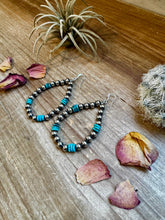 Load image into Gallery viewer, Turquoise &amp; 6MM Teardrops
