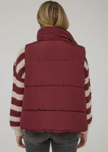 Load image into Gallery viewer, Puffer Vest - Maroon
