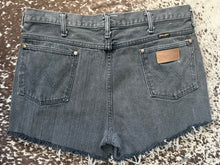 Load image into Gallery viewer, Vintage Wranglers - Black - fits 10/12 - #6
