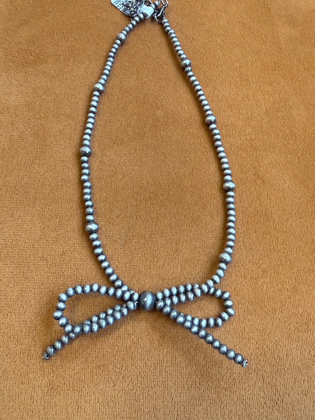 Bow Necklace