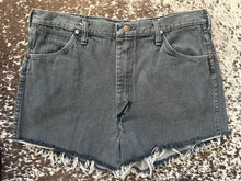 Load image into Gallery viewer, Vintage Wranglers - Black - fits 10/12 - #6
