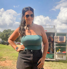 Load image into Gallery viewer, Ruched Bandeau Strapless Top
