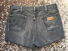 Load image into Gallery viewer, Vintage Wranglers - BLACK - Fits 8/10 - #2
