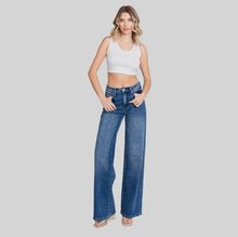 Load image into Gallery viewer, High Rise Comfort Stretch Wide Leg Jeans
