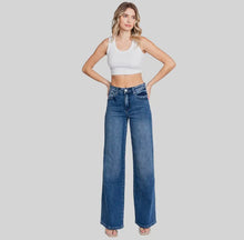 Load image into Gallery viewer, High Rise Comfort Stretch Wide Leg Jeans
