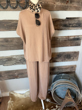 Load image into Gallery viewer, Ribbed Pant Set - Brown
