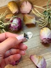 Load image into Gallery viewer, Kingman Turquoise &amp; Pink Conch Sterling Silver Ring – Size 7.5
